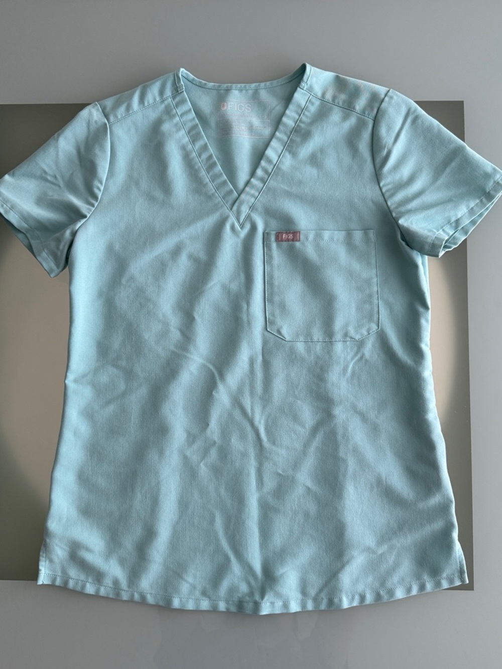 Figs Sea Glass Women's Scrub Top